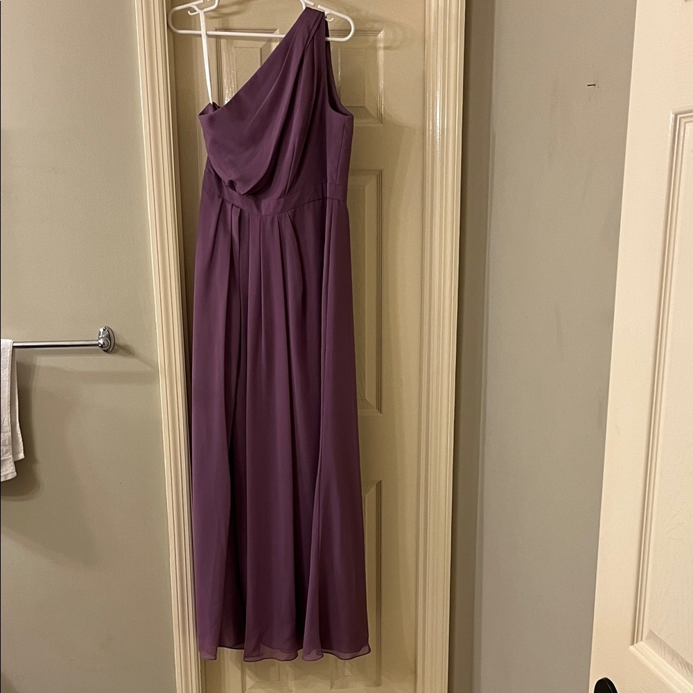 David's Bridal One-Shoulder Gown in Plum
Wedding, Bridesmaid, Formal, Prom